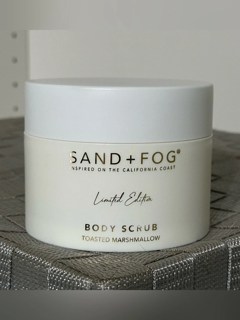 🆕 Sand + Fog ✨limited edition✨ 🍨Toasted Marshmallow🍨 Body Scrub ✨unused✨